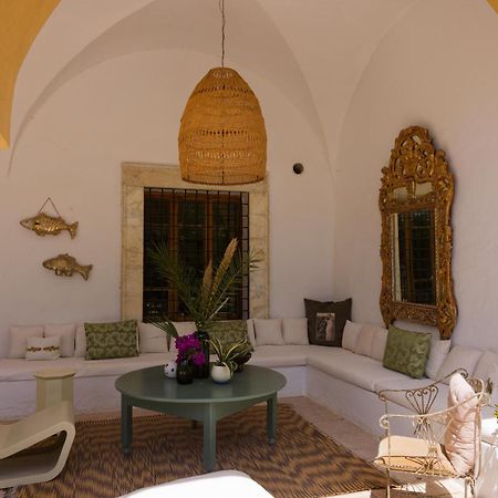 Lella Zohra, Studio Avec Piscine A Sidi Bou Said Bed & Breakfast Exterior foto