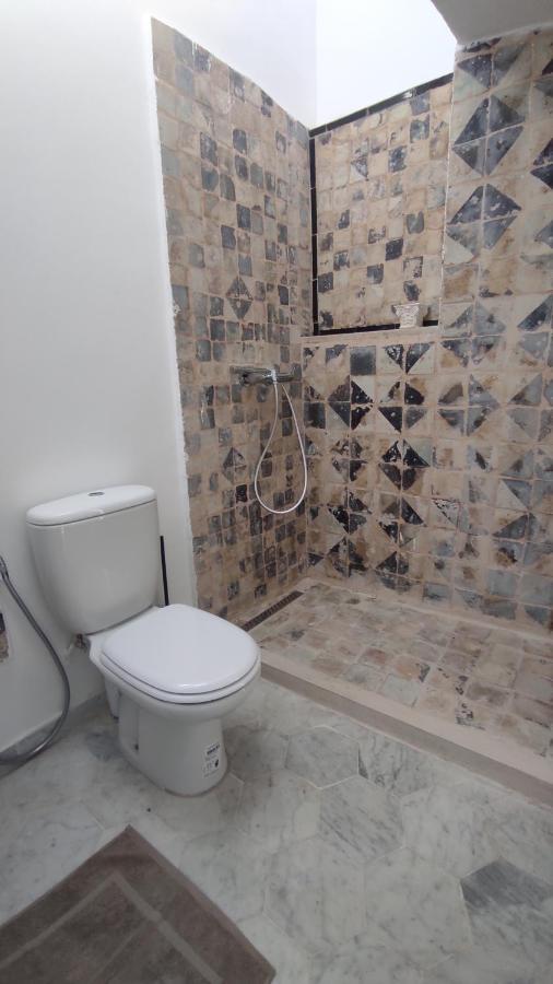Lella Zohra, Studio Avec Piscine A Sidi Bou Said Bed & Breakfast Exterior foto