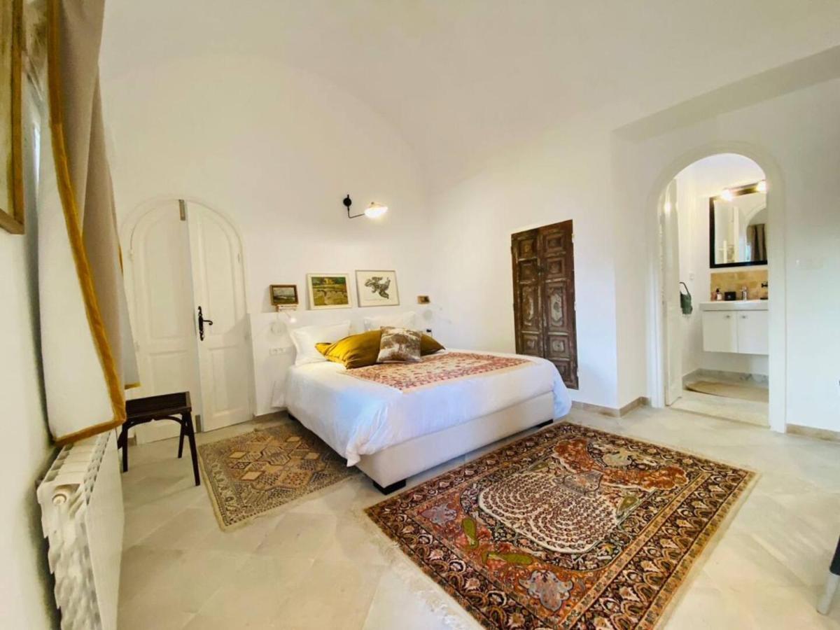 Lella Zohra, Studio Avec Piscine A Sidi Bou Said Bed & Breakfast Exterior foto