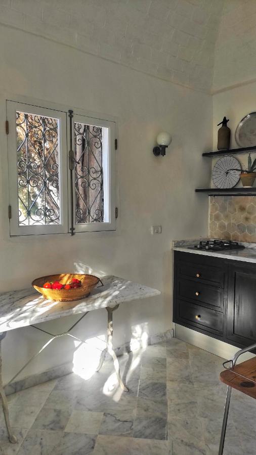 Lella Zohra, Studio Avec Piscine A Sidi Bou Said Bed & Breakfast Exterior foto