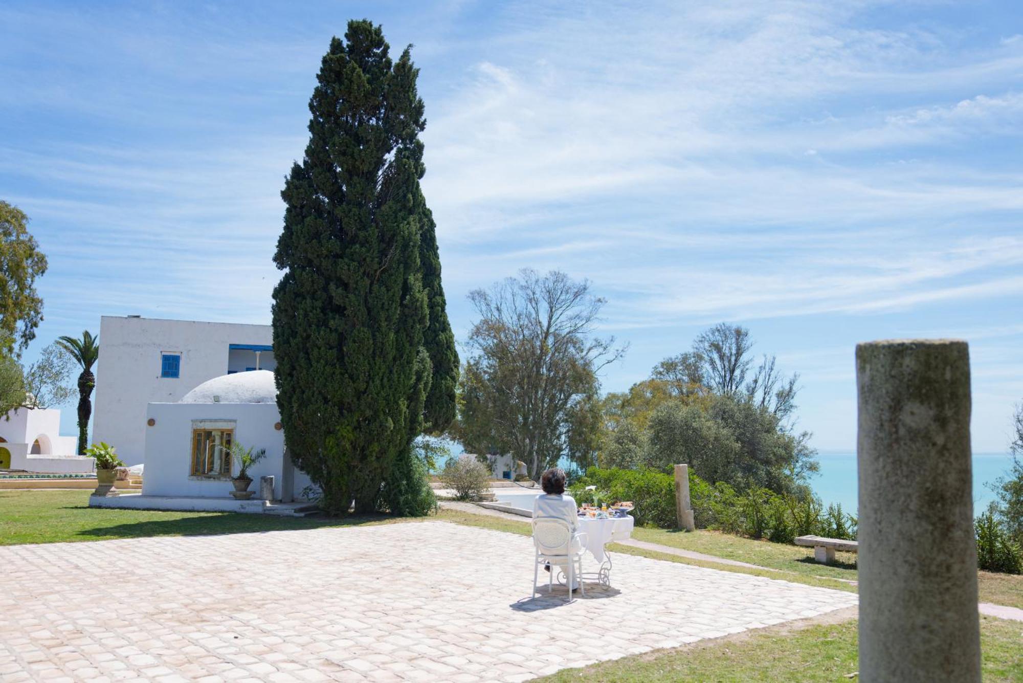 Lella Zohra, Studio Avec Piscine A Sidi Bou Said Bed & Breakfast Exterior foto